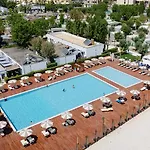 Club Del Sole Le Mimose Family