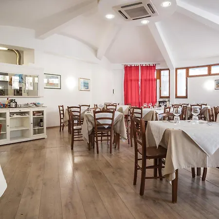 Kamp alanı Club Del Sole Le Mimose Family Porto SantʼElpidio