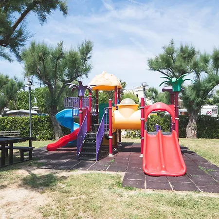 Kamp alanı Club Del Sole Le Mimose Family *