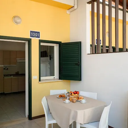 Club Del Sole Le Mimose Family *