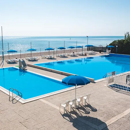Parque de Campismo Club Del Sole Le Mimose Family Porto SantʼElpidio